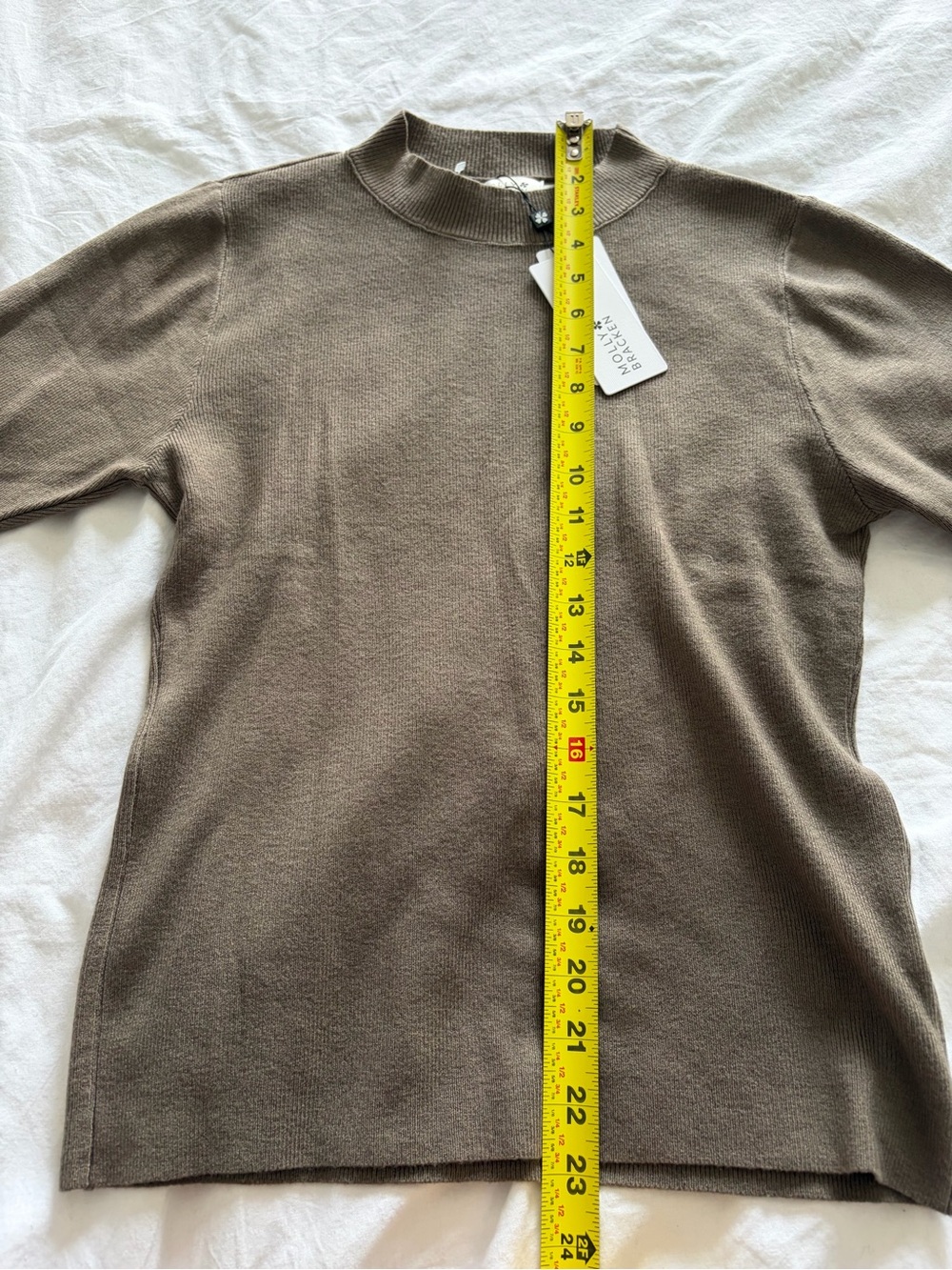 Molly Bracken Khaki Brown Minimalist Short Sleeve Knit Sweater Top Large NWT - Picture 9 of 15